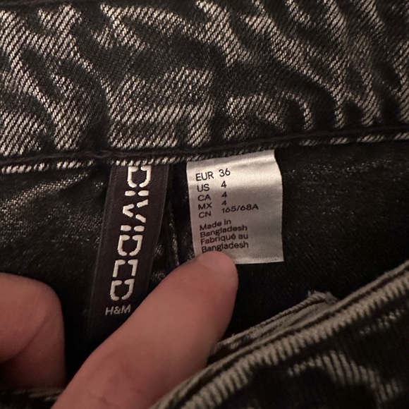 Black denim skirt - Picture 2 of 4